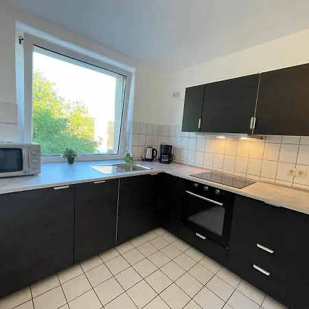 Monteurwohnung Mit Eigenstaendigem Check-in - Sz55 アパート